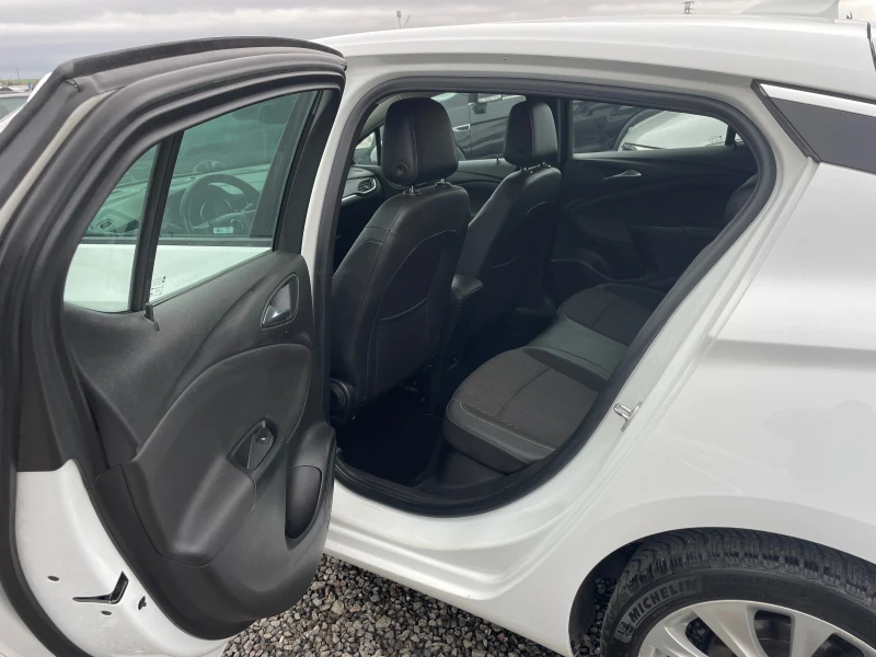 Opel Astra 1.6 CDTI АВТОМАТИК, снимка 8 - Автомобили и джипове - 52122995