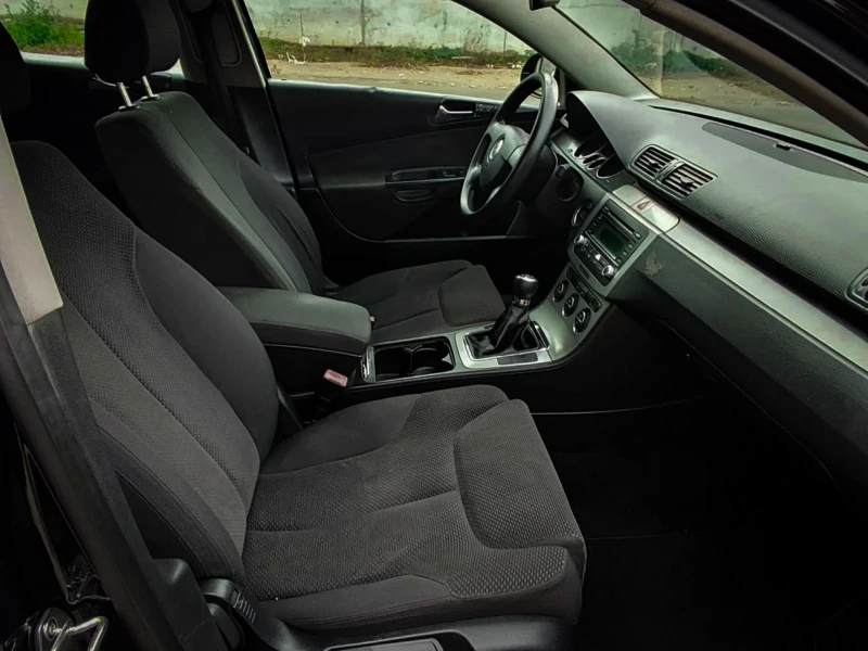 VW Passat, снимка 10 - Автомобили и джипове - 52657268