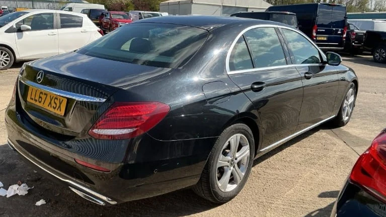 Mercedes-Benz E 220 Om654, снимка 3 - Автомобили и джипове - 56609509