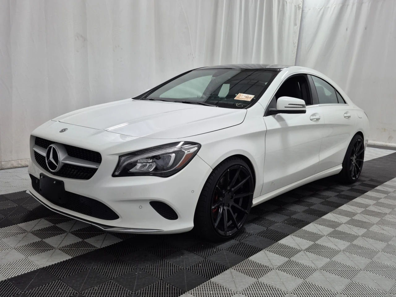 Mercedes-Benz CLA 250 * CARFAX * АВТО КРЕДИТ * ЦЕНА ДО БГ! - изображение 2