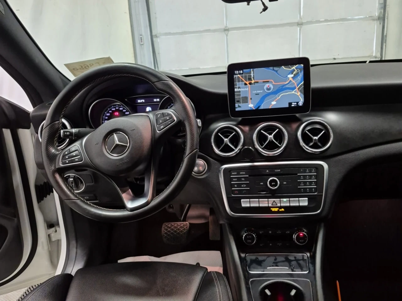 Mercedes-Benz CLA 250 * CARFAX * АВТО КРЕДИТ * ЦЕНА ДО БГ! - изображение 8