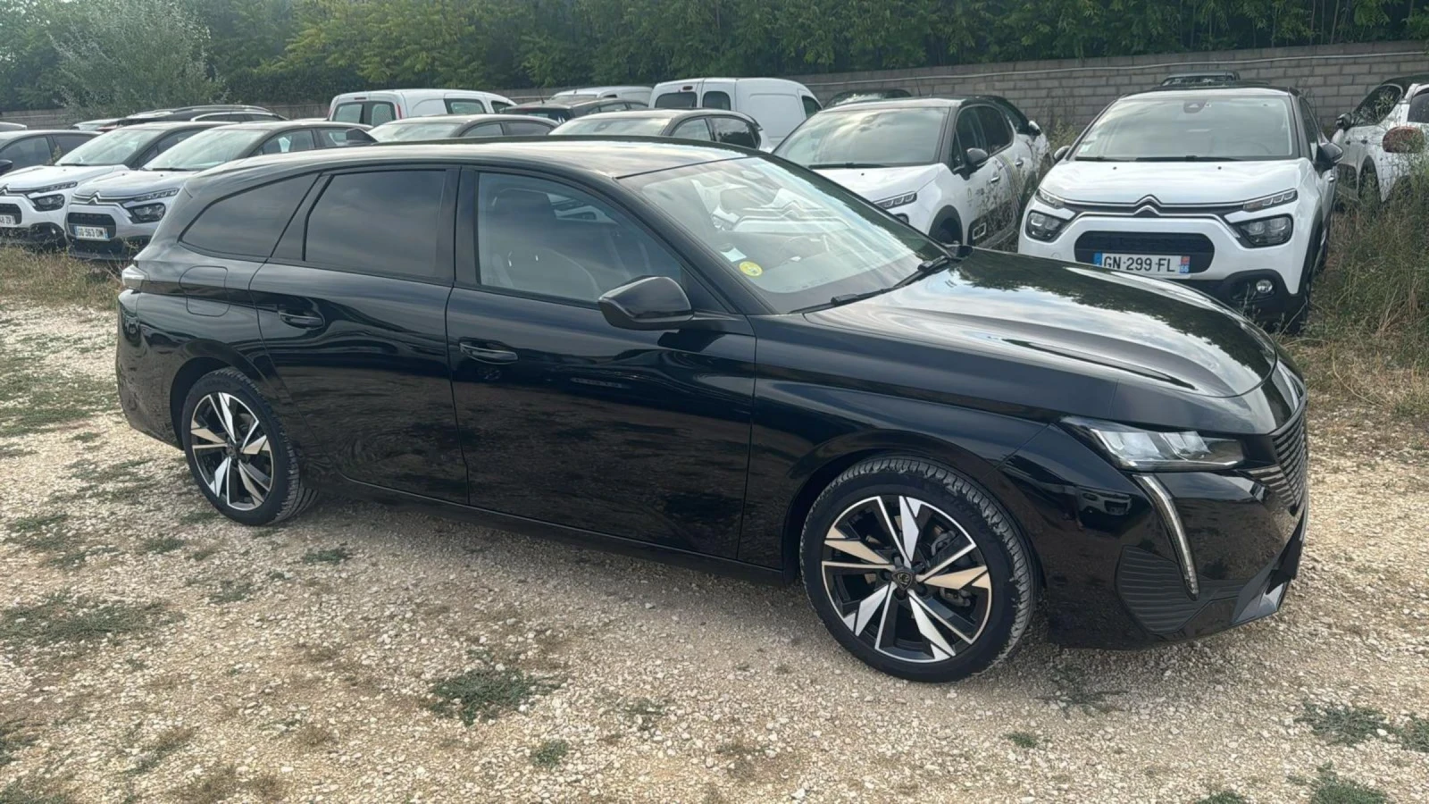Peugeot 308 1.5 BlueHDi ALLURE  131 S&S EAT8 - изображение 3