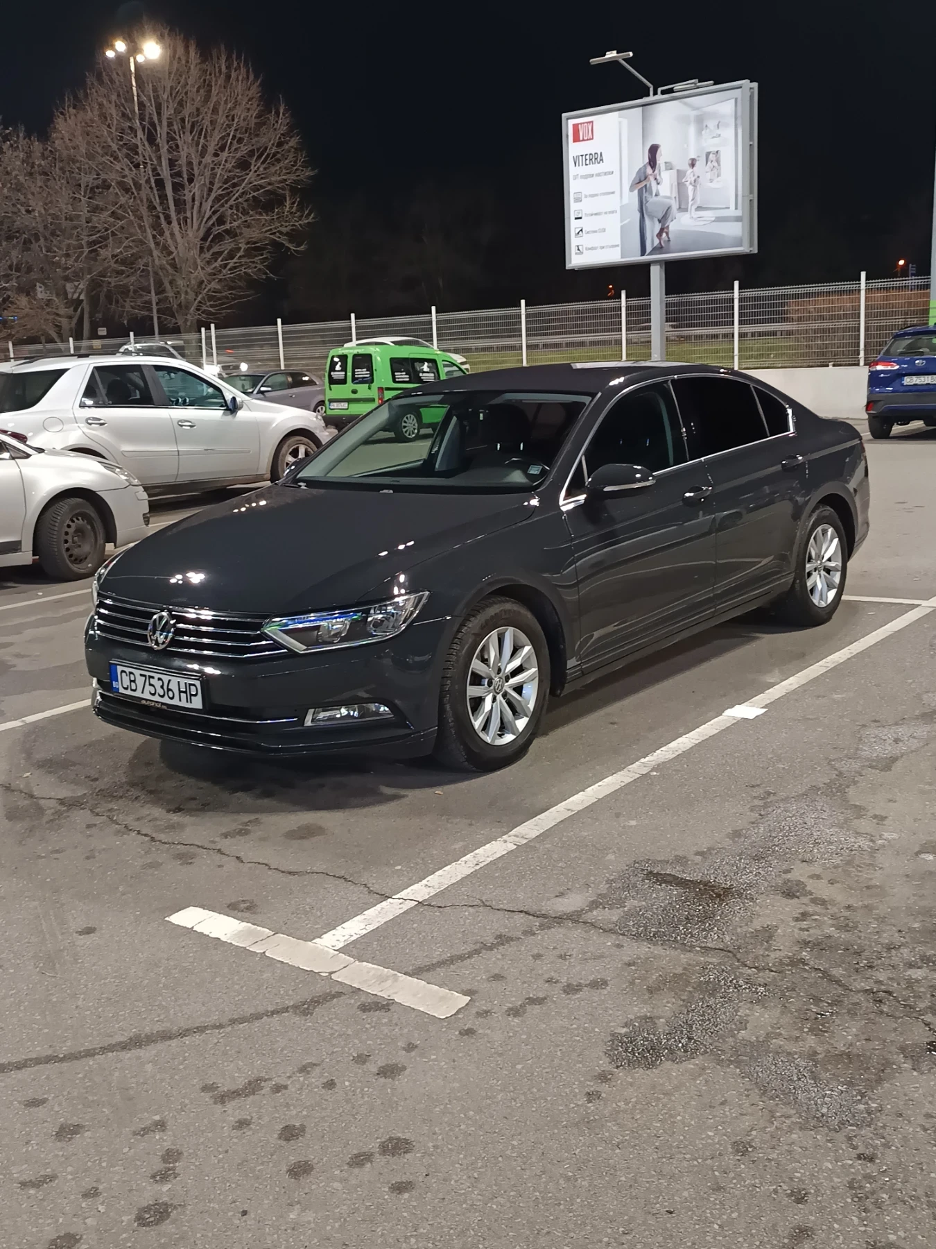 VW Passat 2.0 TDI, снимка 4 - Автомобили и джипове - 54028159