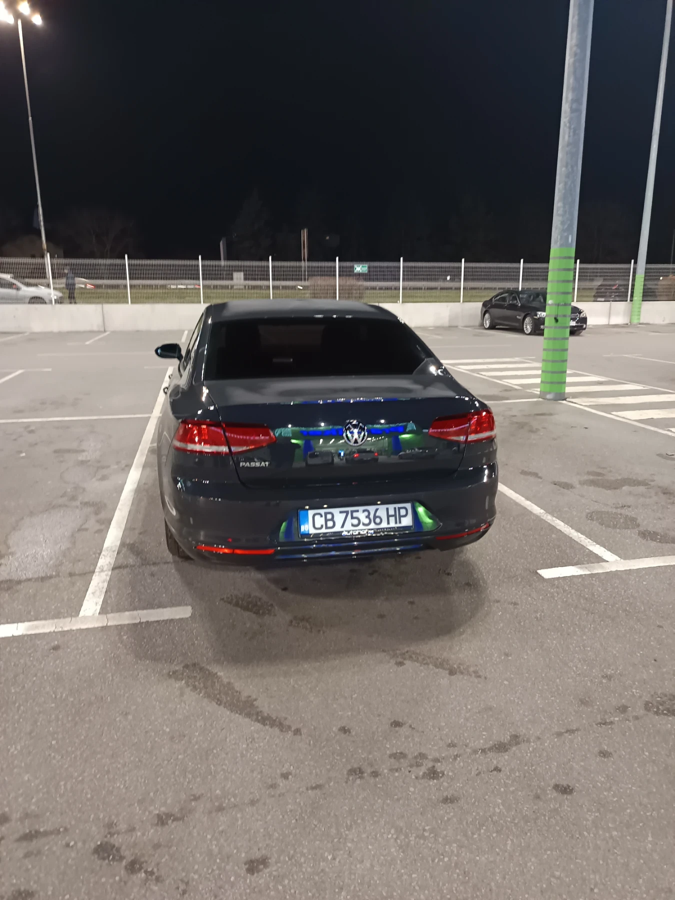VW Passat 2.0 TDI, снимка 5 - Автомобили и джипове - 54028159