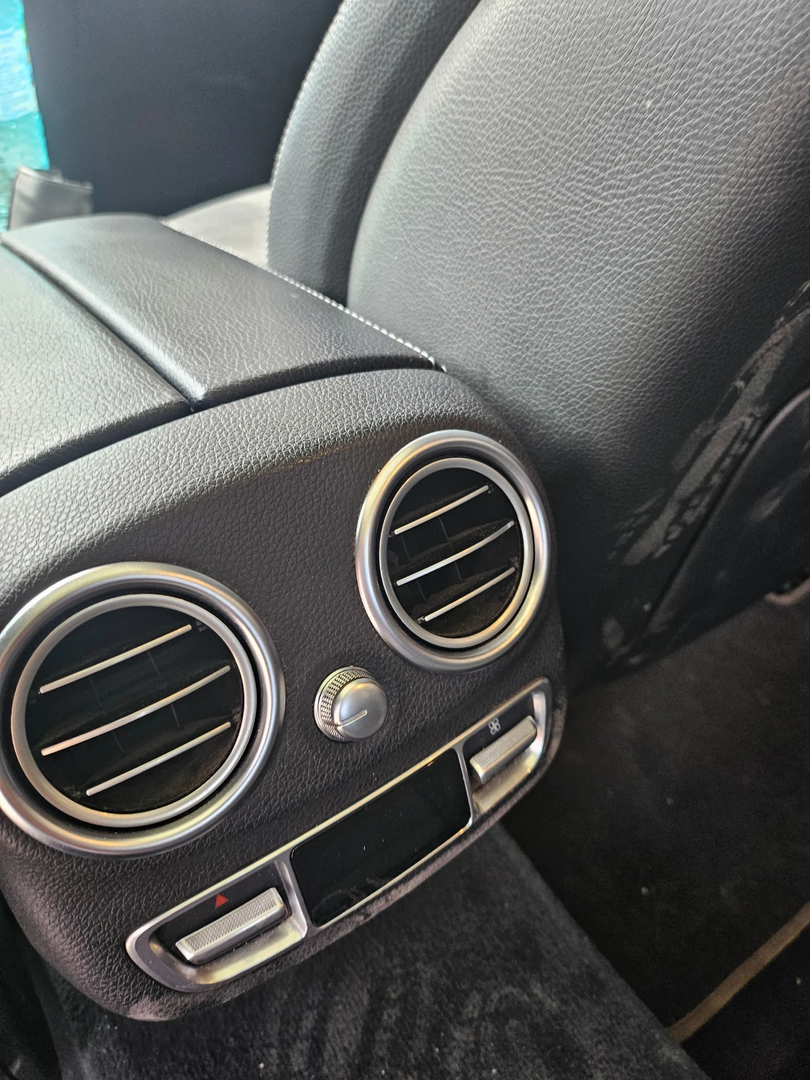 Mercedes-Benz C 200, снимка 10 - Автомобили и джипове - 53961916