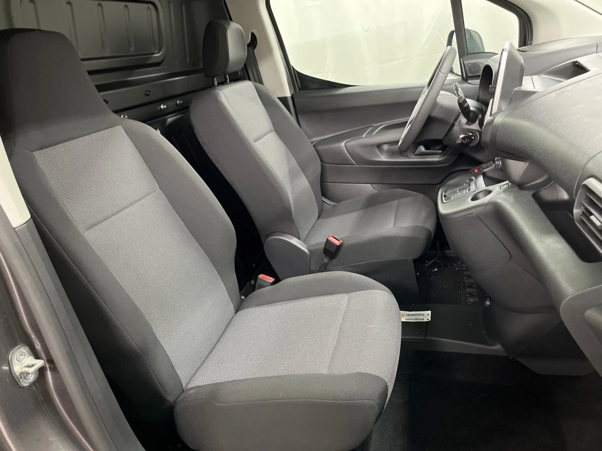 Opel Combo 50 kWh - Electric, снимка 8 - Автомобили и джипове - 54331404