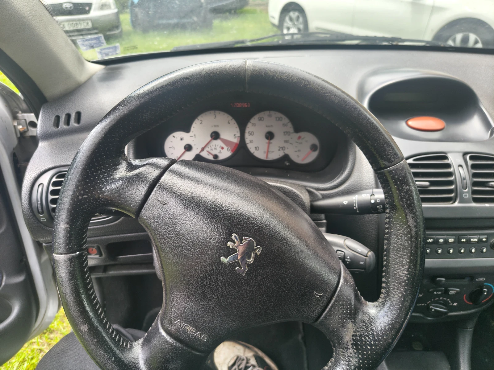 Peugeot 206 1.4 hdi klima, снимка 8 - Автомобили и джипове - 54572526