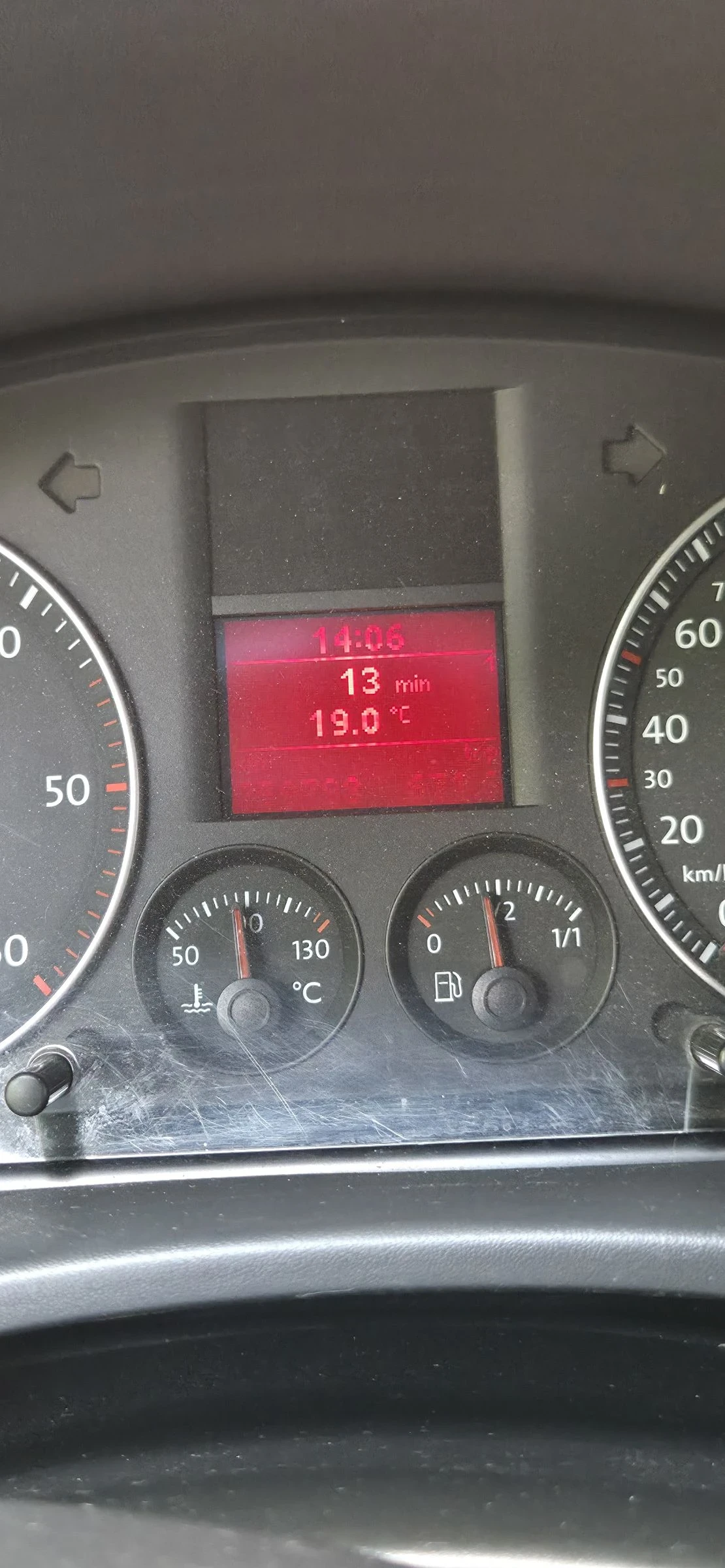 VW Caddy LIFE, снимка 11 - Автомобили и джипове - 54671141