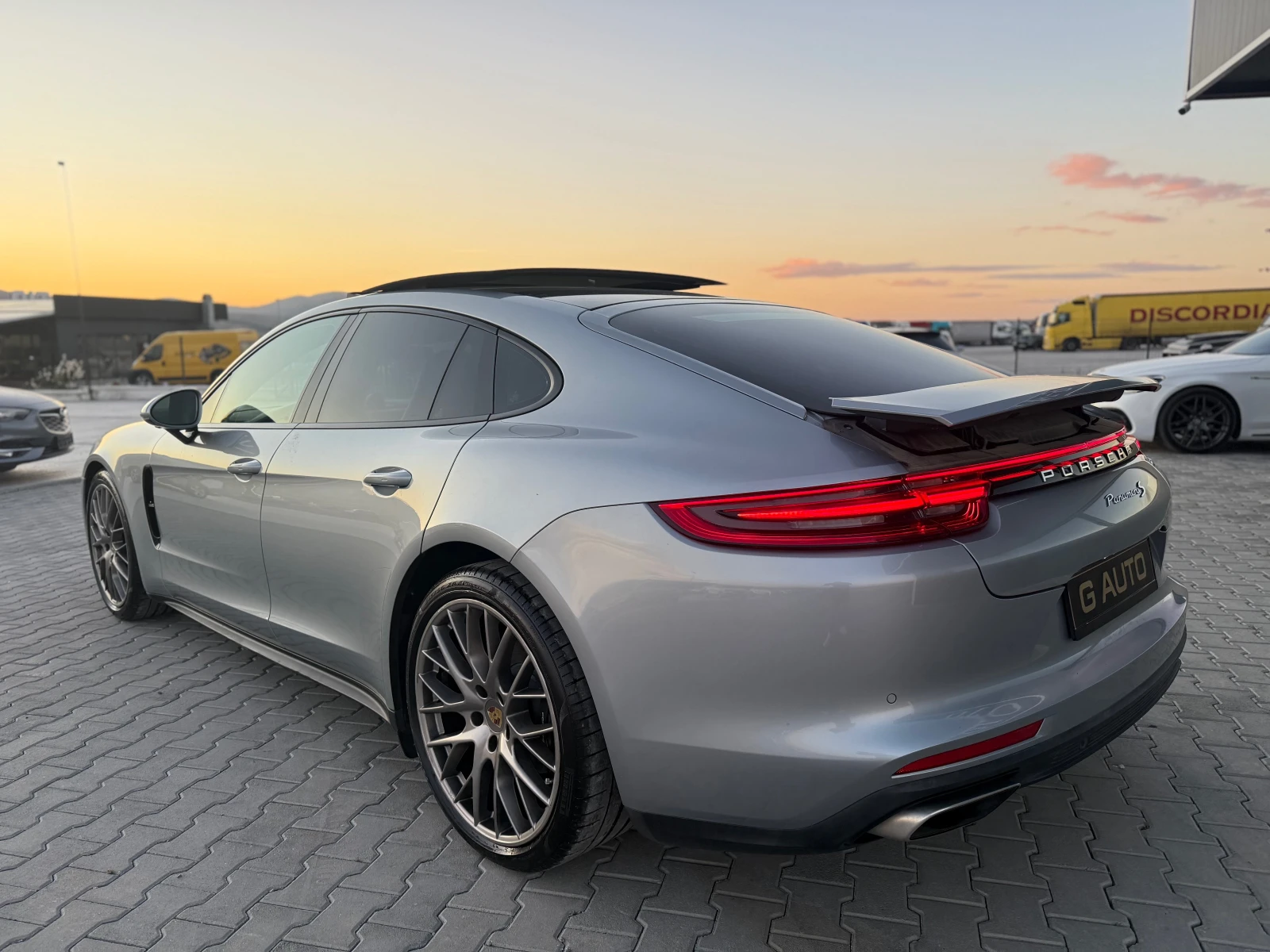 Porsche Panamera 3.0I СОБСТВЕН ЛИЗИНГ , снимка 7 - Автомобили и джипове - 54712422