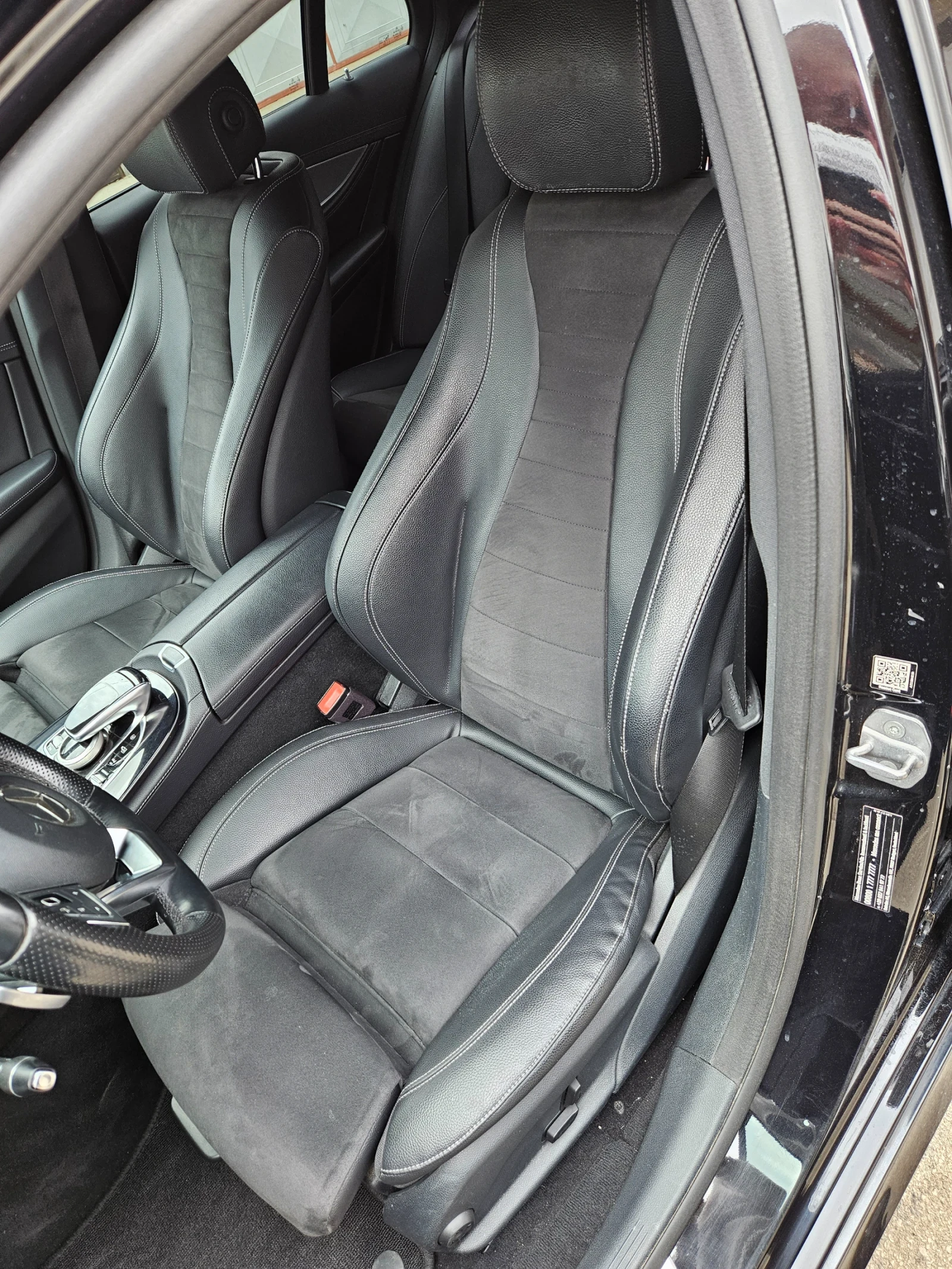 Mercedes-Benz E 220 4Matic AMG Night Pack Digital Heads Up, снимка 14 - Автомобили и джипове - 54755050