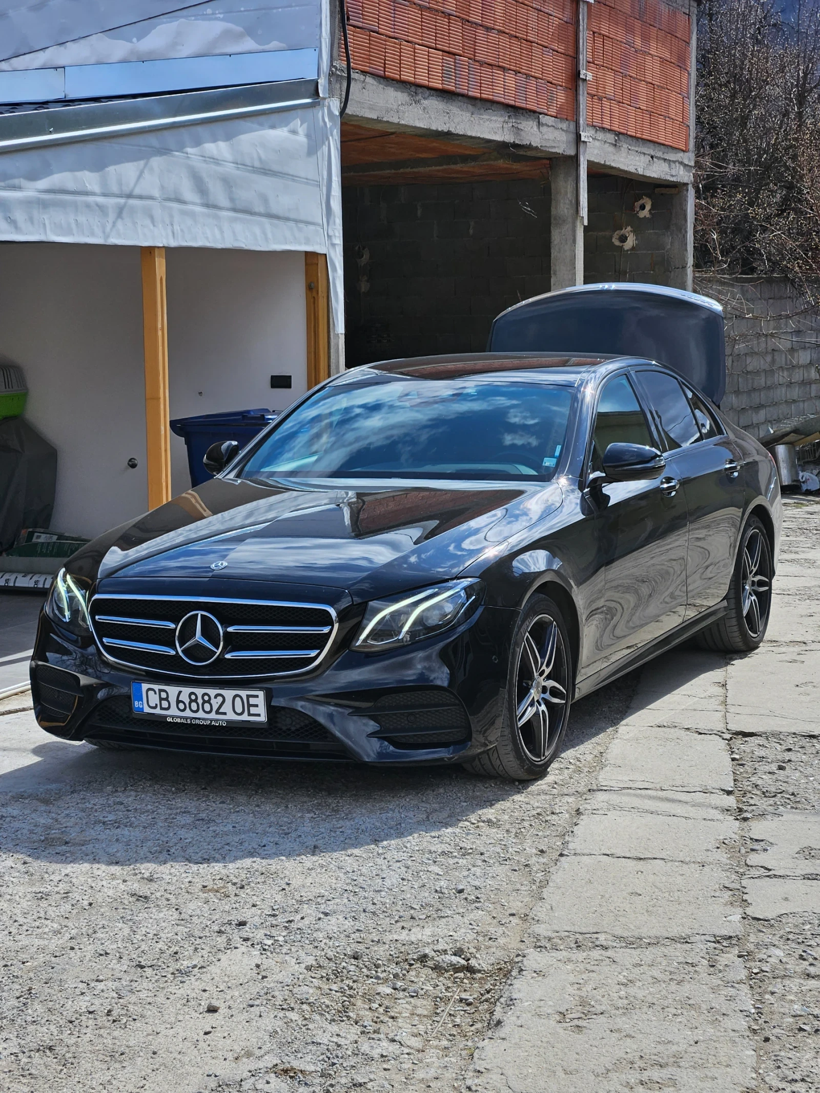 Mercedes-Benz E 220 4Matic AMG Night Pack Digital Heads Up, снимка 8 - Автомобили и джипове - 54755050
