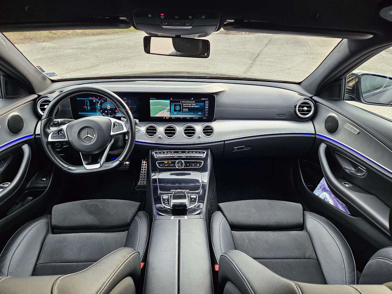 Mercedes-Benz E 220 4Matic AMG Night Pack Digital Heads Up, снимка 9 - Автомобили и джипове - 54755050