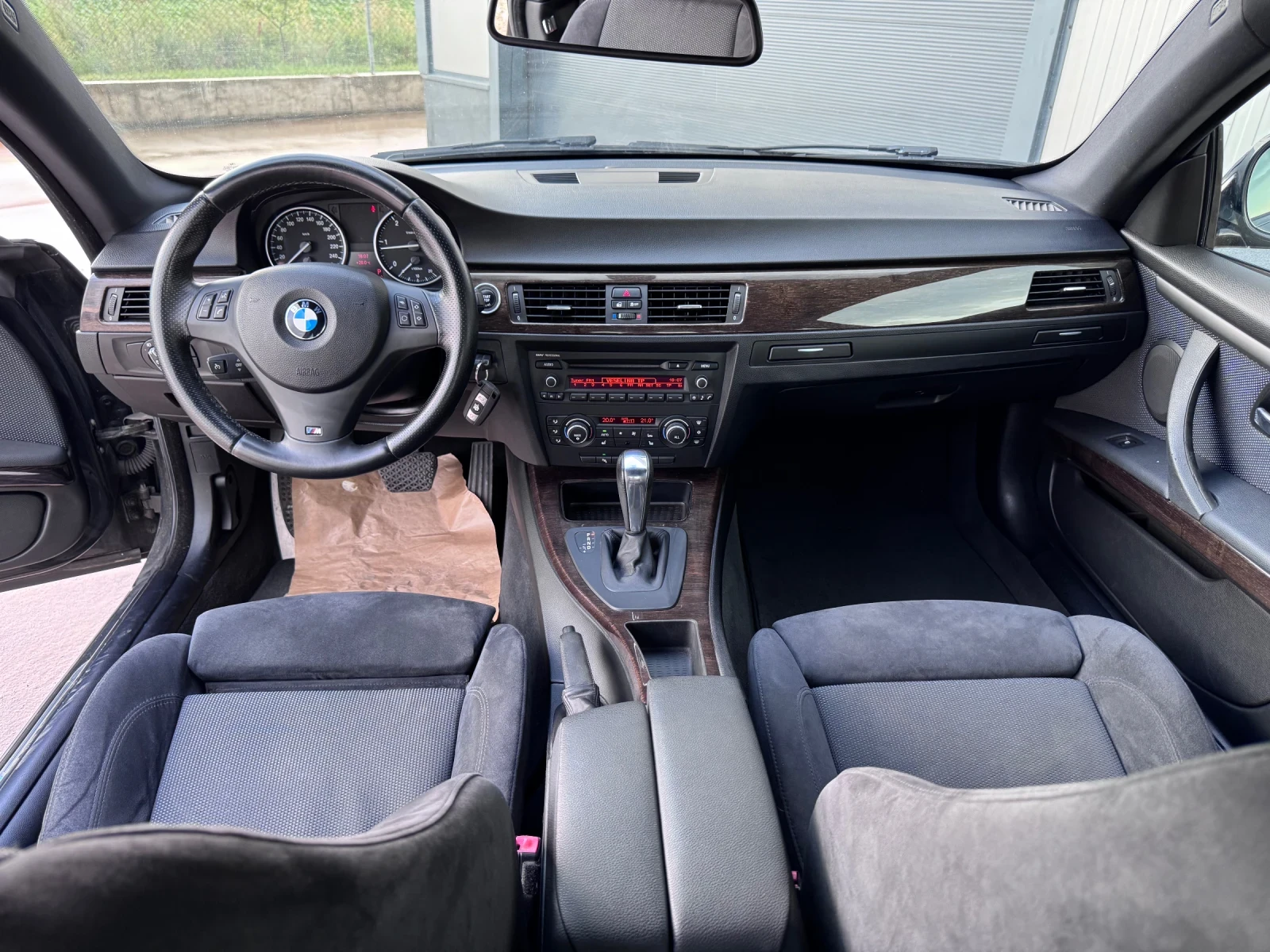 BMW 320 M-PAKET X-DRIVE EVRO 5, снимка 9 - Автомобили и джипове - 55124287