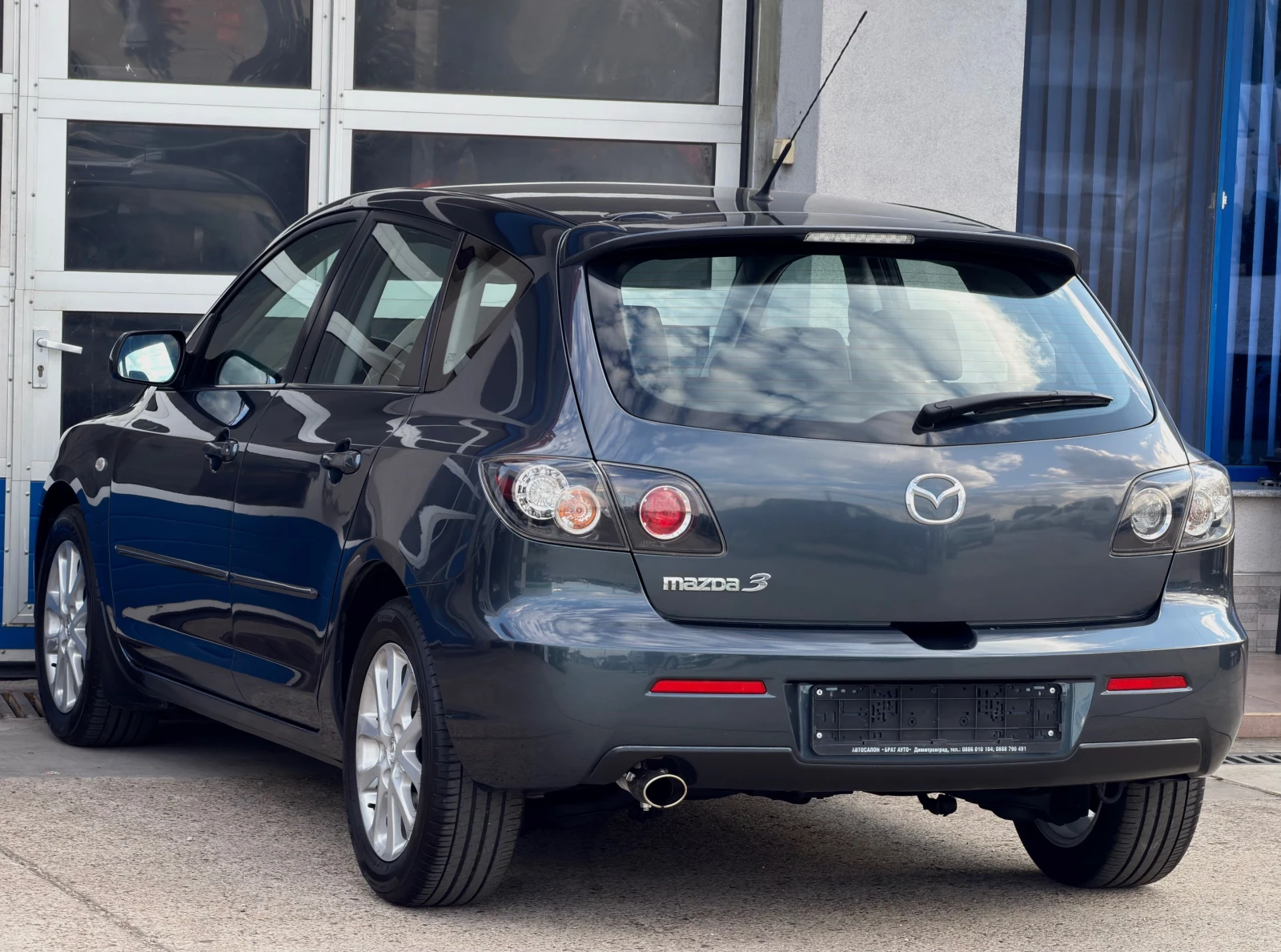 Mazda 3 1.6i/FACE-LIFT/ACTIVE/131.000KM/УНИКАЛНО ЗАПАЗЕНА, снимка 6 - Автомобили и джипове - 55416484