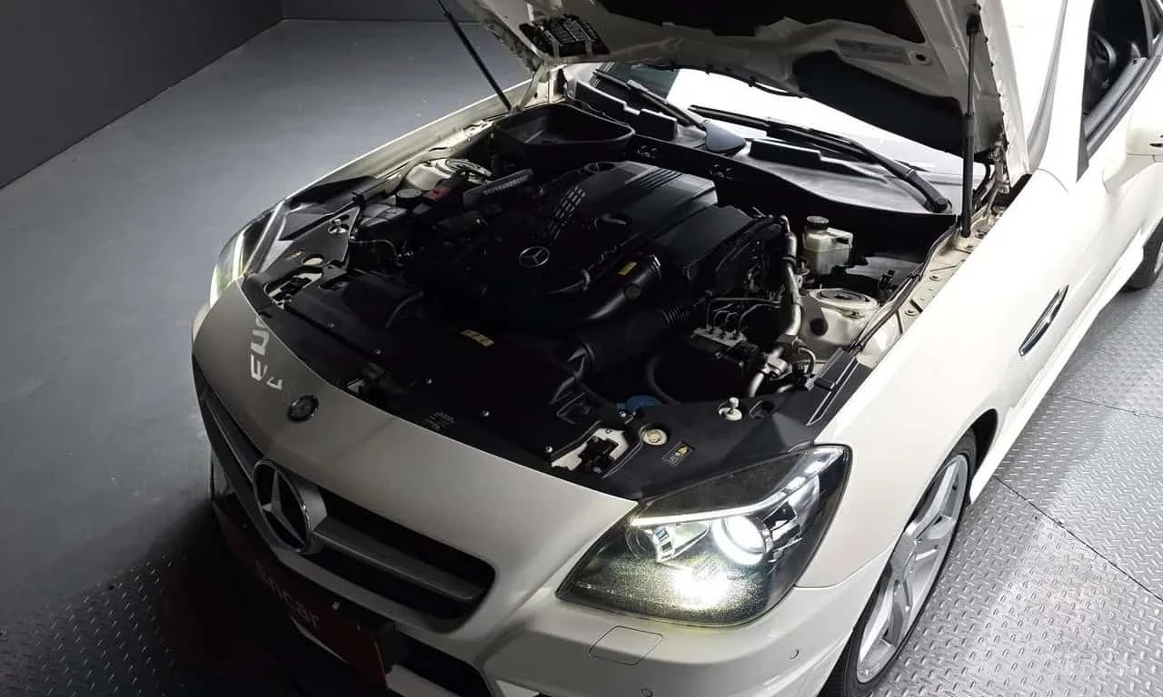 Mercedes-Benz SLK * 200 Blue Efficiency * CARFAX * ЦЕНА ДО БГ, снимка 6 - Автомобили и джипове - 55530908