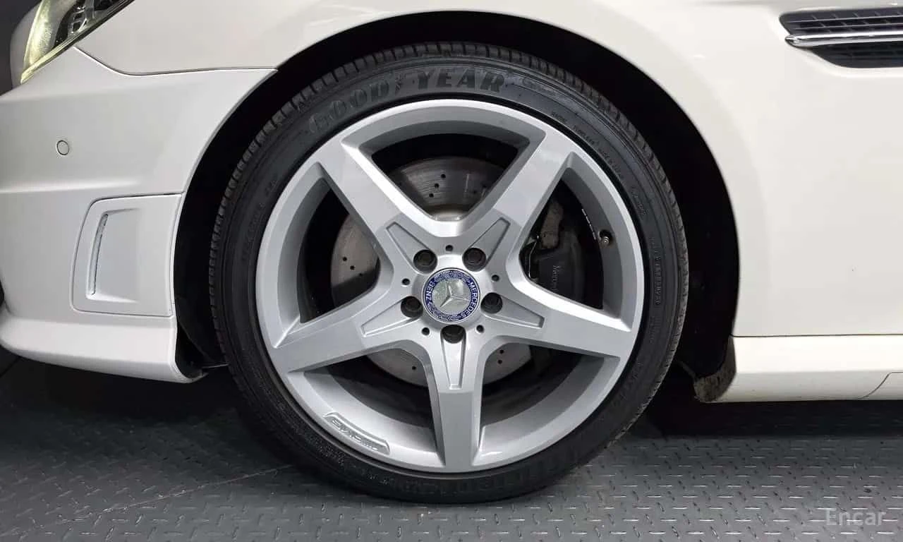 Mercedes-Benz SLK * 200 Blue Efficiency * CARFAX * ЦЕНА ДО БГ, снимка 5 - Автомобили и джипове - 55530908