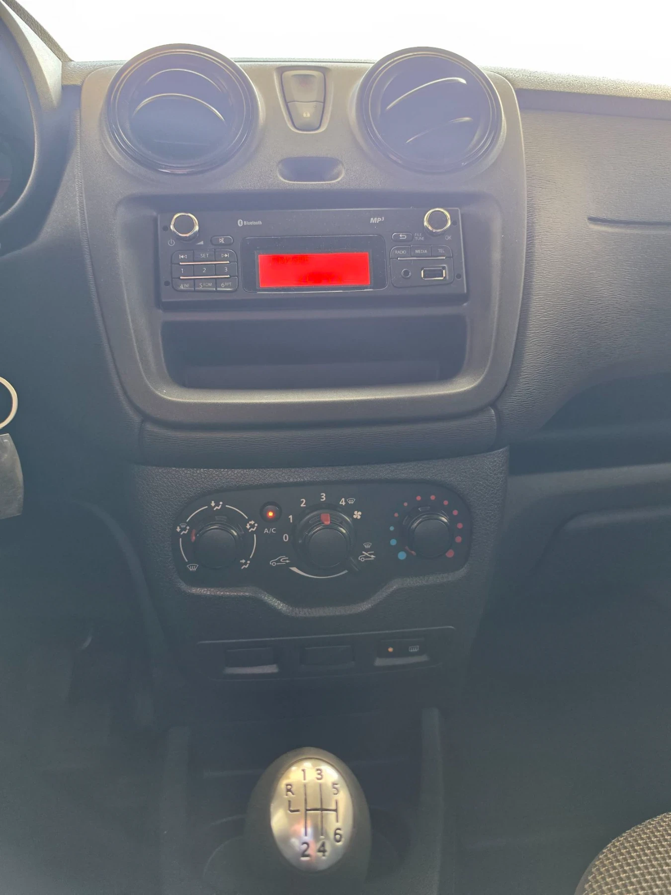 Dacia Dokker, снимка 15 - Автомобили и джипове - 55625043