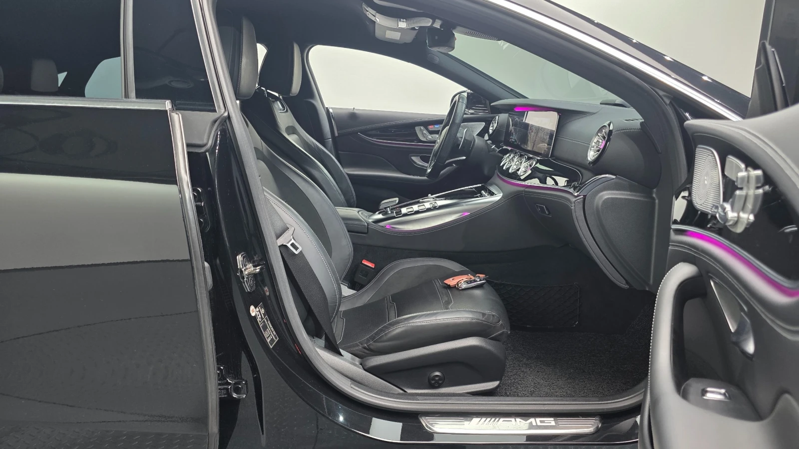 Mercedes-Benz AMG GT 43 4MATIC+ | AMG | HUD | 360  камера, снимка 11 - Автомобили и джипове - 55720019