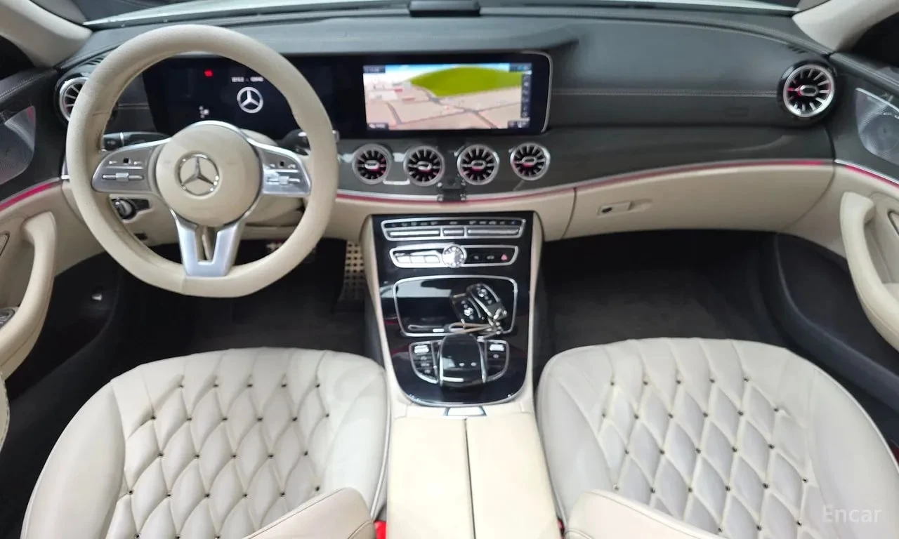 Mercedes-Benz CLS 300 * AMG Line * АВТОКРЕДИТ * ГЛАВНО ПРЕДСТАВИТЕЛСТВО, снимка 8 - Автомобили и джипове - 55950764