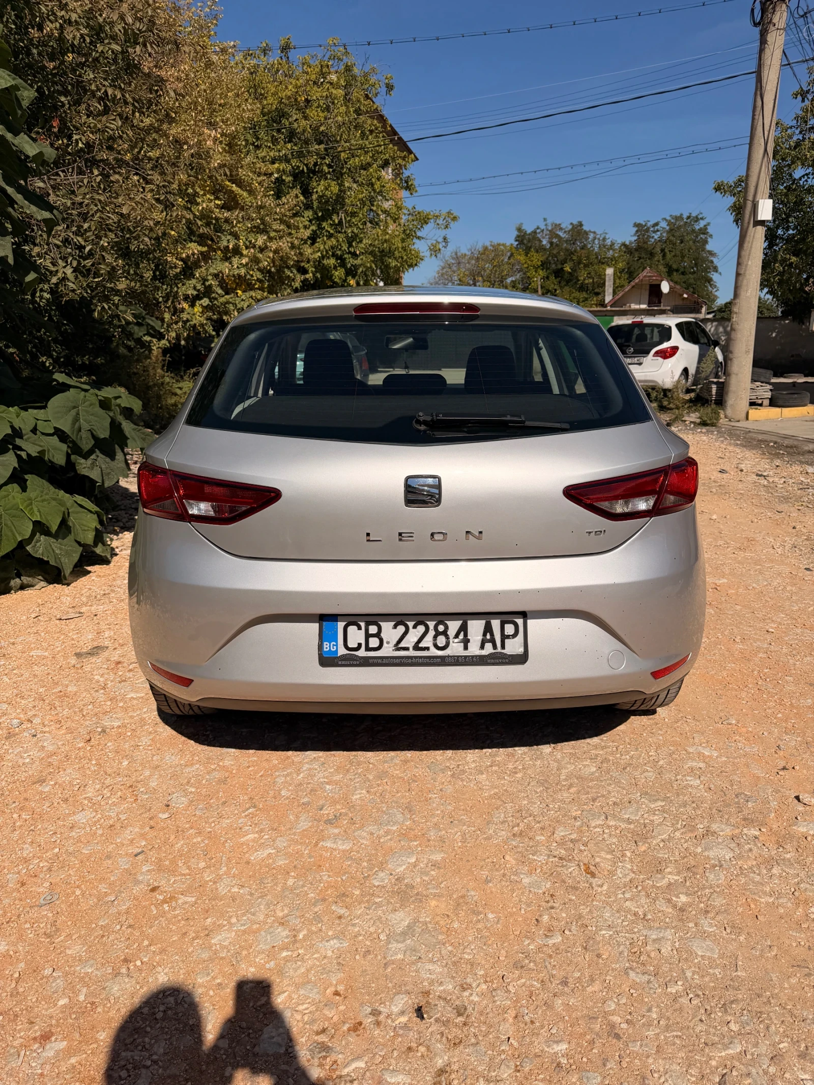 Seat Leon 1.6tdi 105 start stop, снимка 2 - Автомобили и джипове - 56423700