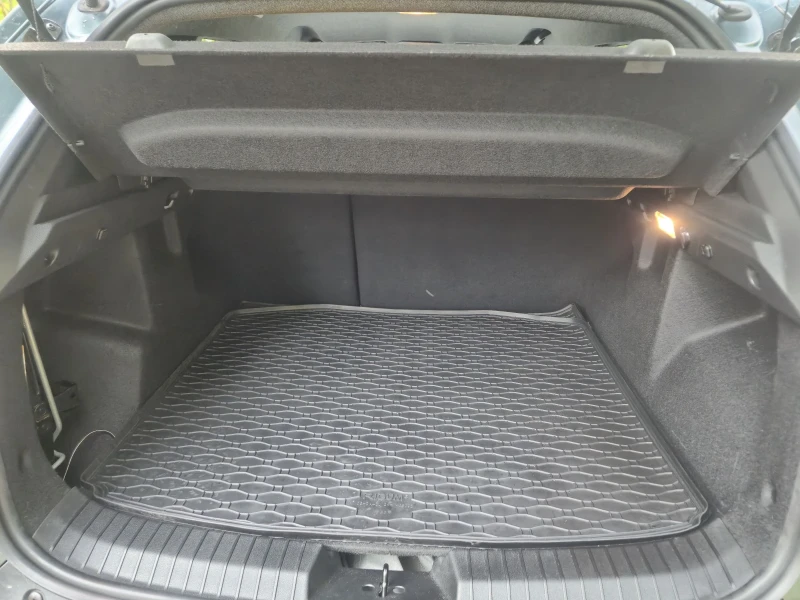 Dacia Duster HIBRID 4X4, снимка 13 - Автомобили и джипове - 51780601