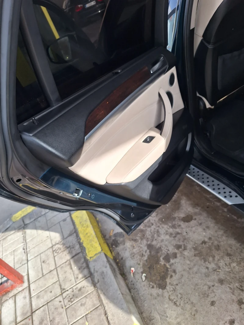 BMW X6, снимка 12 - Автомобили и джипове - 52445959