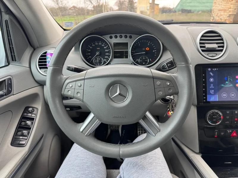 Mercedes-Benz ML 320 4 MATIC, снимка 4 - Автомобили и джипове - 52718175