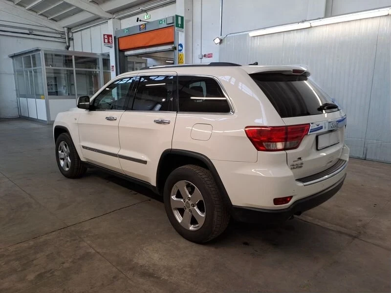Jeep Grand cherokee * 3.0CRD* Limited* СЕРВИЗНА ИСТОРИЯ* , снимка 3 - Автомобили и джипове - 54080041