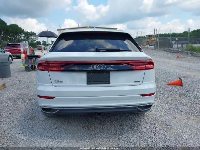 Audi Q8 55TFSI* PREMIUM* ПОДГРЕВ* ОБДУХВАНЕ* 360* ПАНОРАМА, снимка 15 - Автомобили и джипове - 55612510