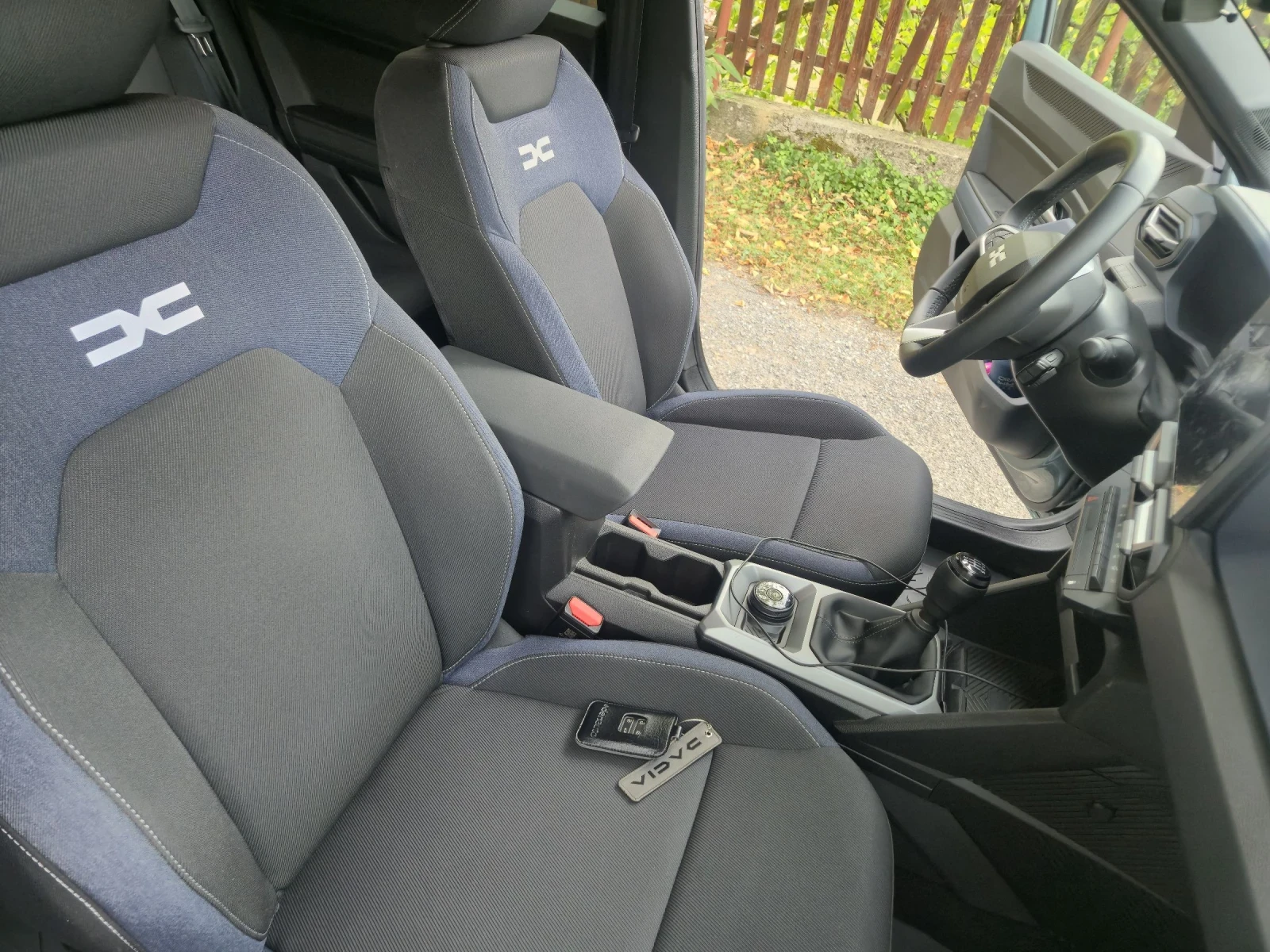 Dacia Duster HIBRID 4X4 | Mobile.bg   16