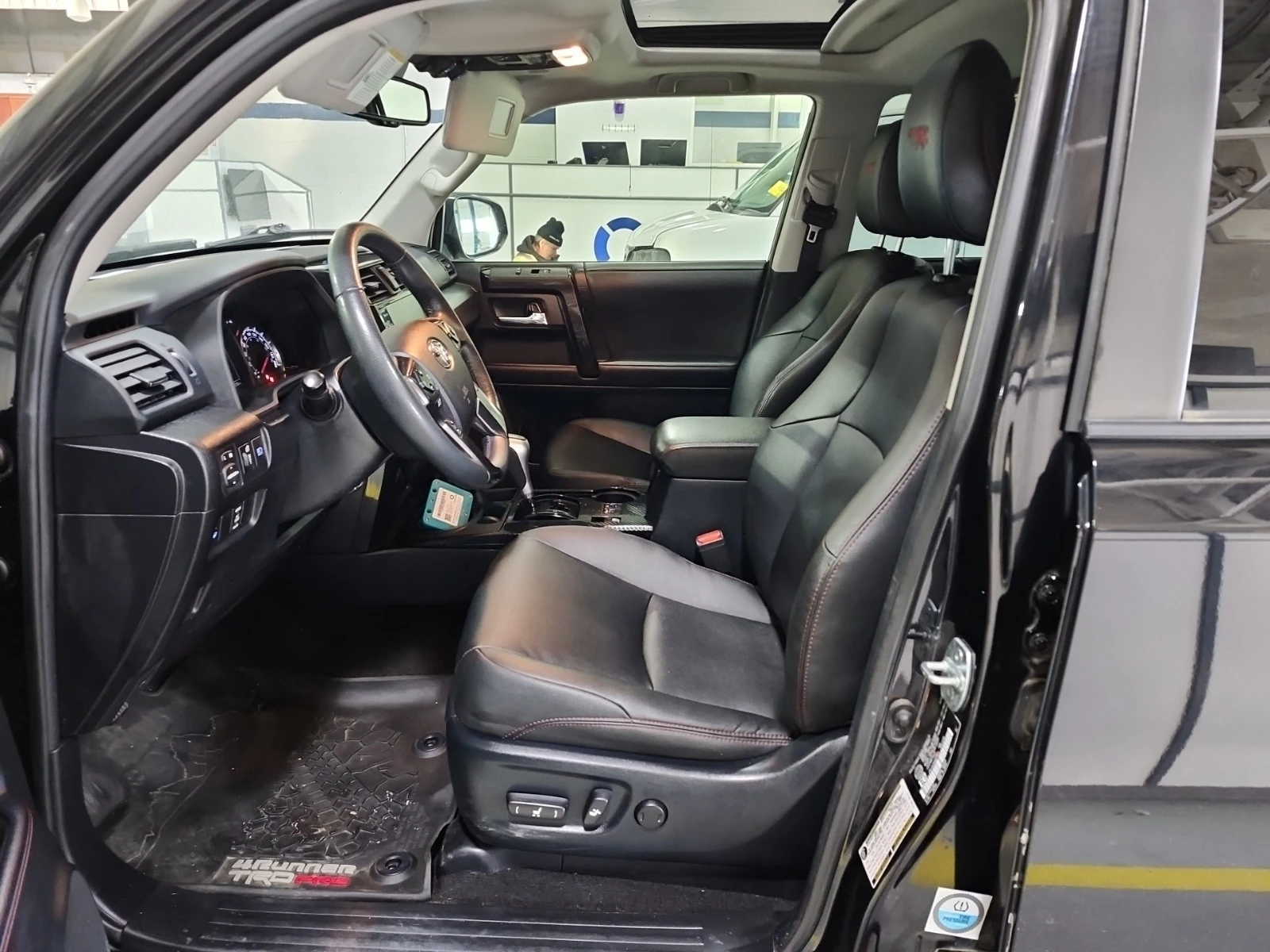 Toyota 4runner TRD VENTURE/EDITION  - изображение 7