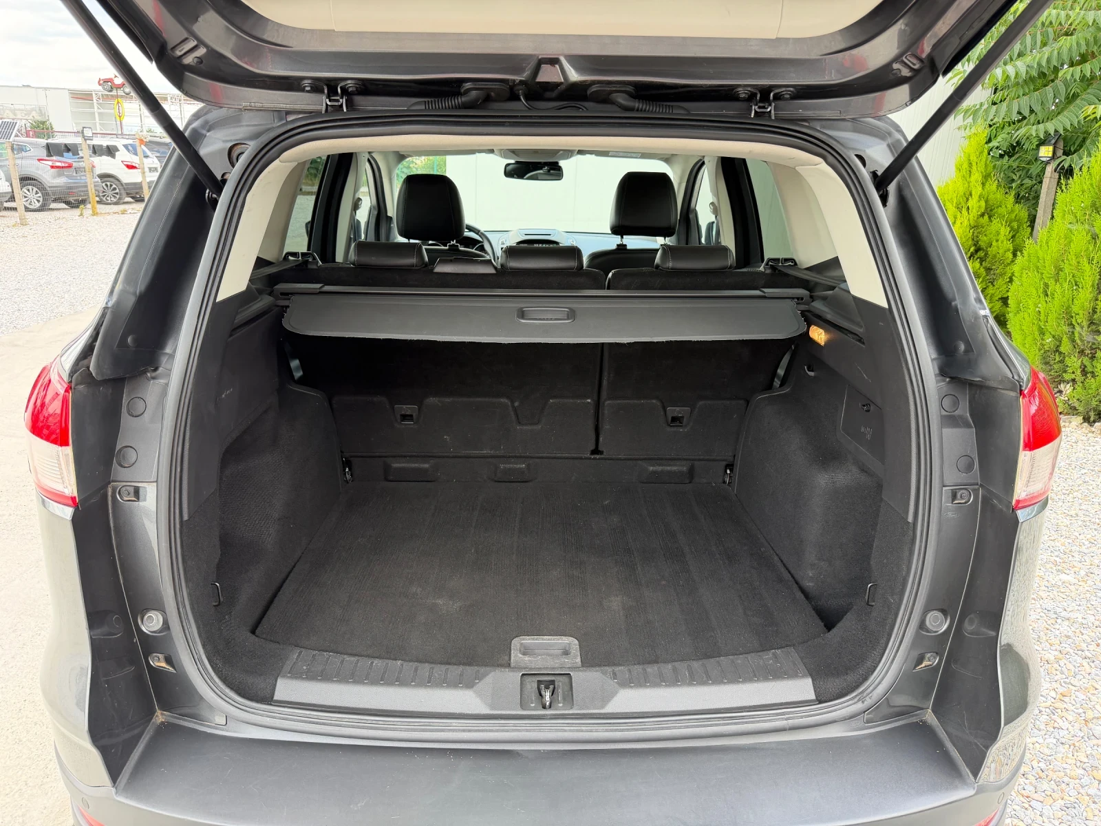 Ford Kuga 2.0d TITANIUM , снимка 14 - Автомобили и джипове - 54959884