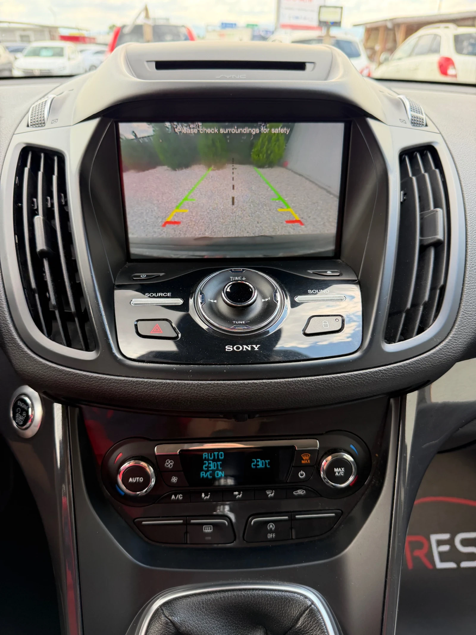 Ford Kuga 2.0d TITANIUM , снимка 13 - Автомобили и джипове - 54959884