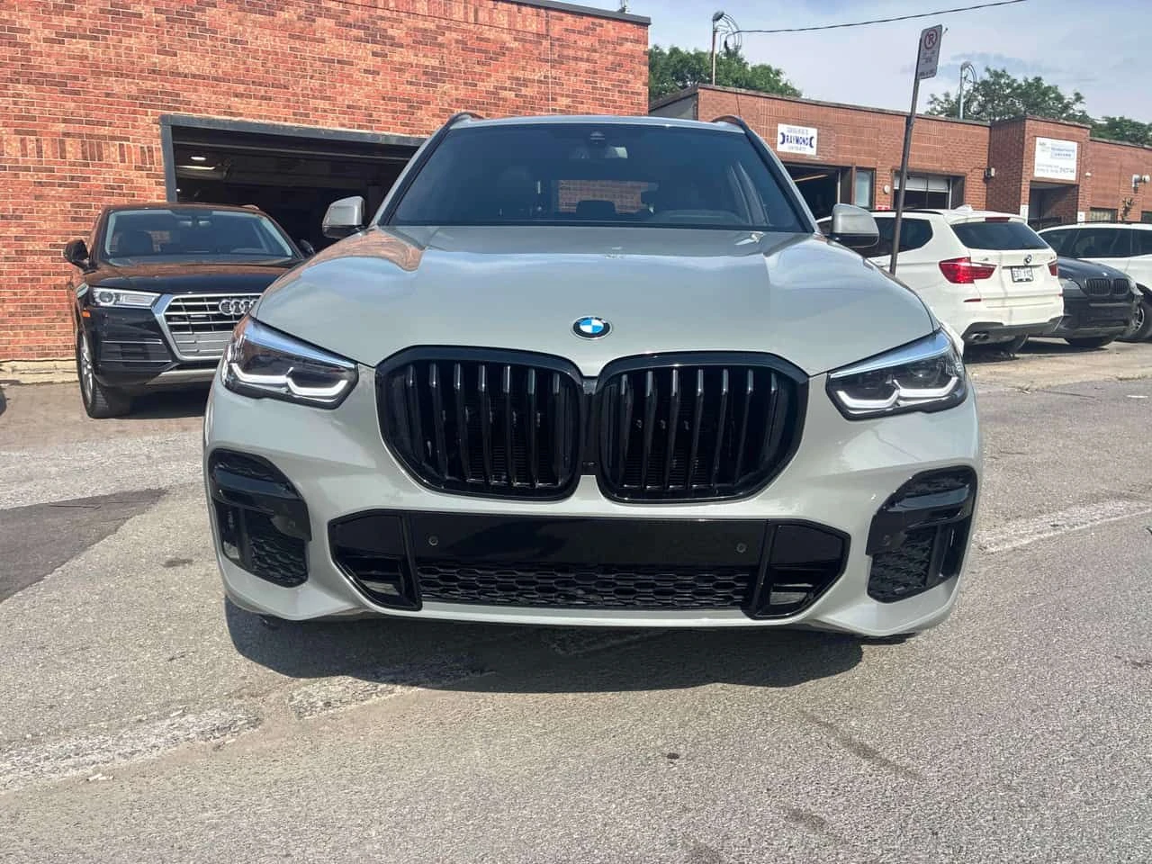 BMW X5 xDrive40i M SPORT/ПАНОРАМА/АВТОФИНАНСИРАНЕ, снимка 2 - Автомобили и джипове - 55125224