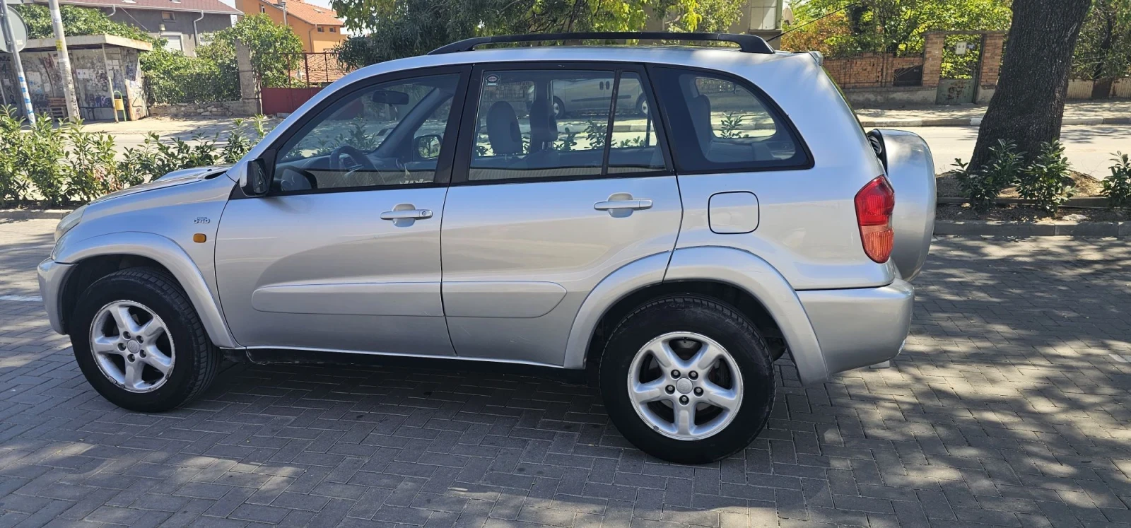 Toyota Rav4, снимка 2 - Автомобили и джипове - 56382058