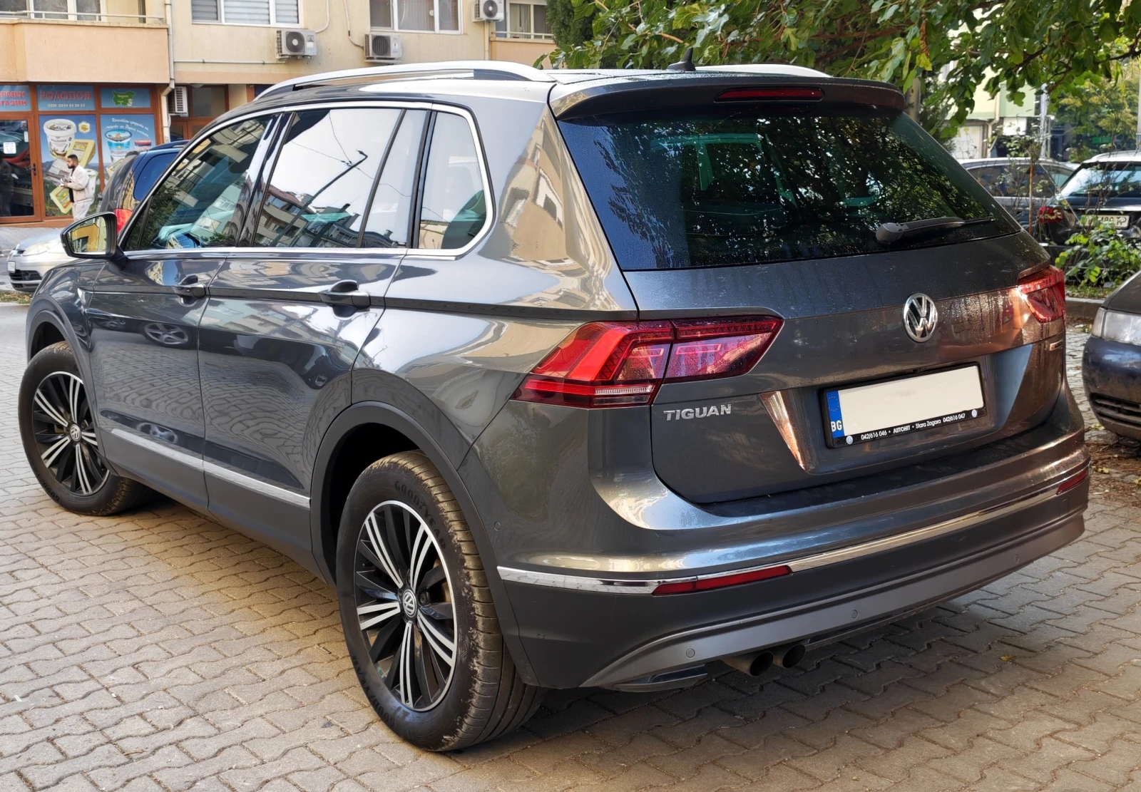 VW Tiguan 2.0, снимка 7 - Автомобили и джипове - 56653974