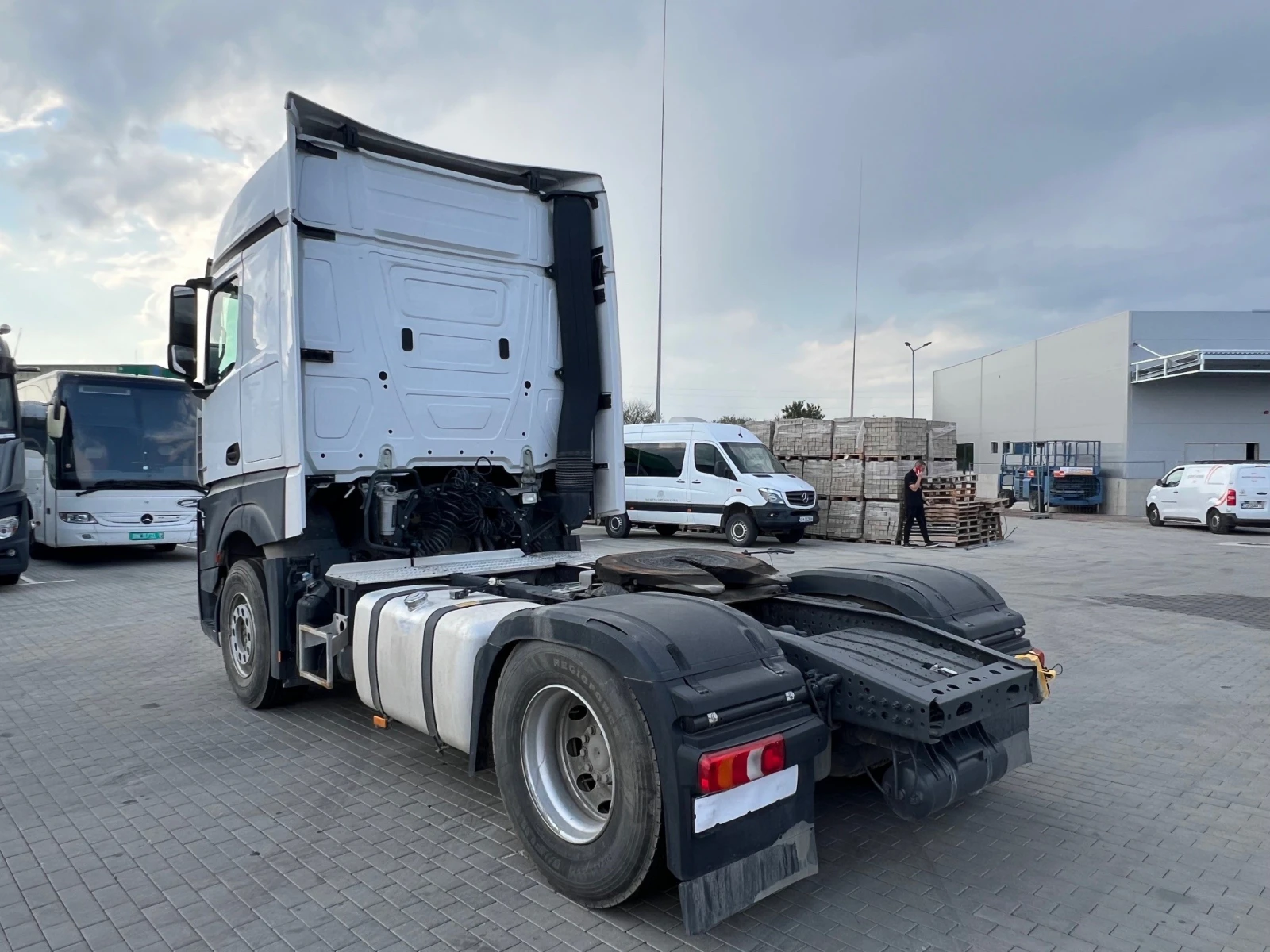 Mercedes-Benz Actros 1851 BIG SPACE - изображение 7