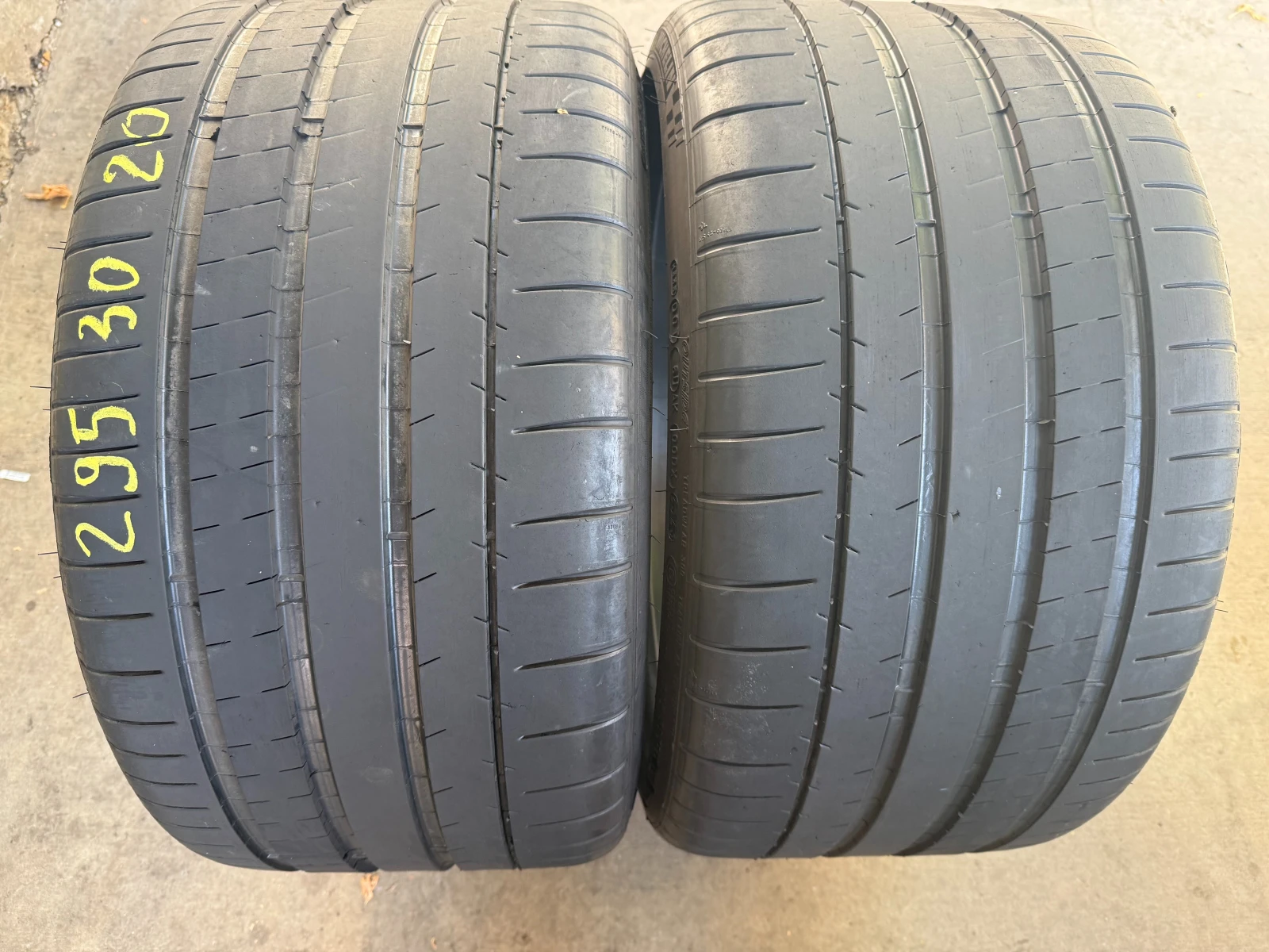Гуми Летни 295/30R20, снимка 4 - Гуми и джанти - 55492246