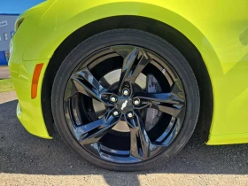 Chevrolet Camaro * 1SS * 6.2L V8 * CARFAX * , снимка 14