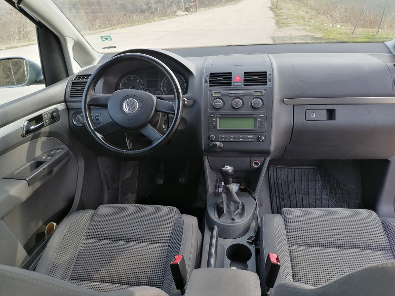 VW Touran 1.9TDI, снимка 5 - Автомобили и джипове - 46330753