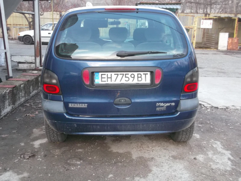 Renault Scenic 1.6 8V, снимка 3 - Автомобили и джипове - 48630455