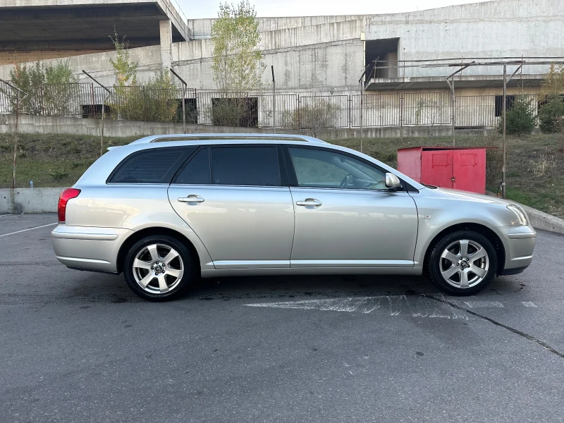 Toyota Avensis, снимка 5 - Автомобили и джипове - 51076956