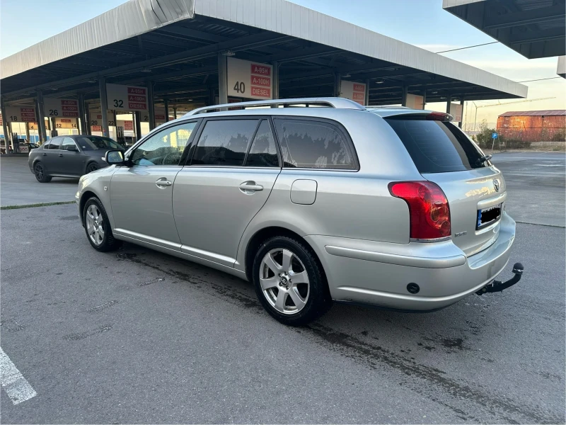 Toyota Avensis, снимка 4 - Автомобили и джипове - 51076956