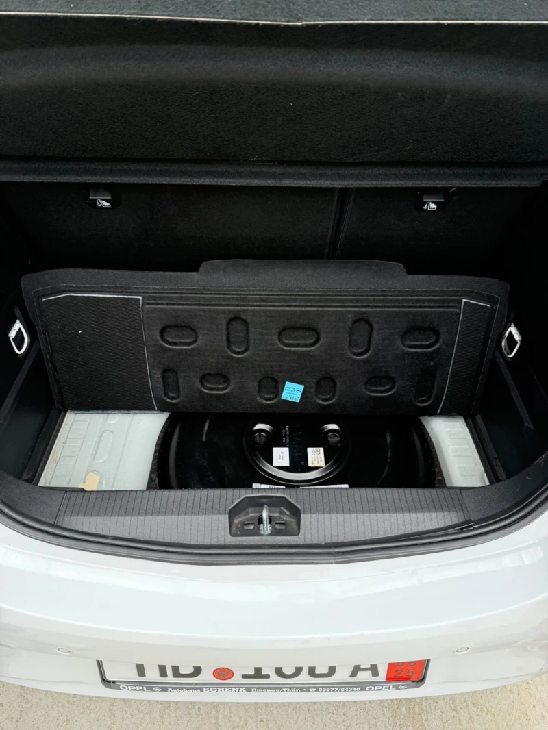 Opel Corsa 1.4i 90 к.с, снимка 11 - Автомобили и джипове - 52423540