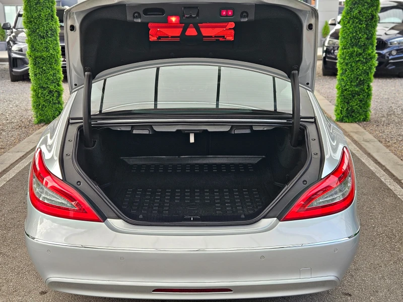 Mercedes-Benz CLS 350 ! AMG/DISTR/NIGHT/AMBIENT/HARMAN/ОБДУХ/МАСАЖ/CAM, снимка 8 - Автомобили и джипове - 51831709