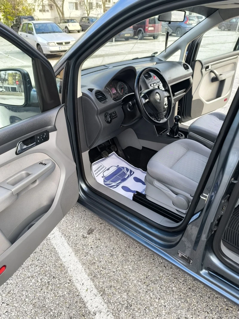 VW Caddy Maxi 2.0TDI, снимка 10 - Автомобили и джипове - 52594276
