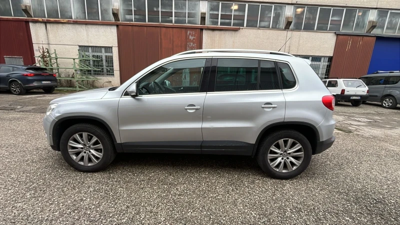 VW Tiguan (КАТО НОВА)^(4х4), снимка 8 - Автомобили и джипове - 52642794