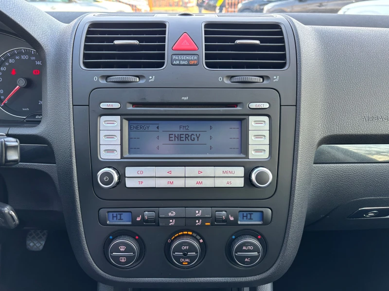 VW Golf 1.9TDI-GT SPORT-FULLL* * * , снимка 11 - Автомобили и джипове - 52828143