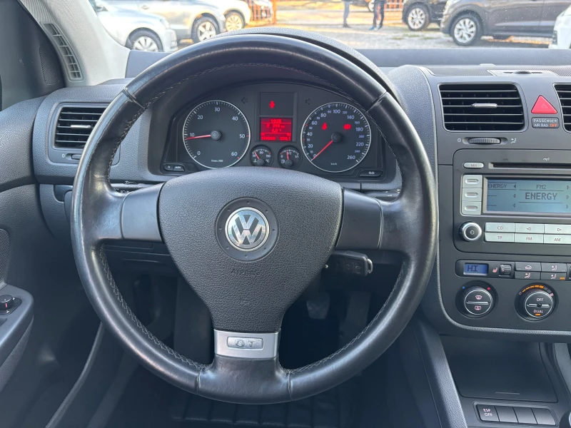 VW Golf 1.9TDI-GT SPORT-FULLL* * * , снимка 10 - Автомобили и джипове - 52828143