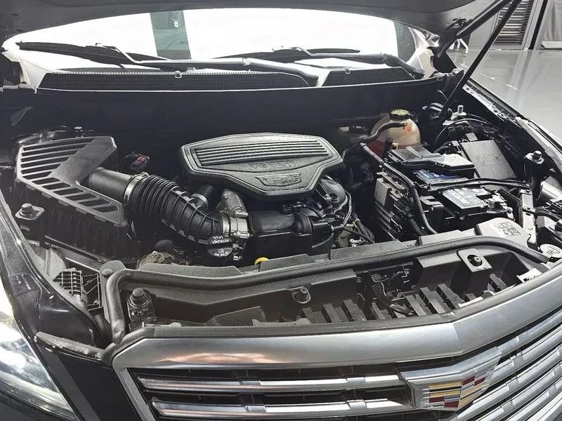 Cadillac XT5 3.6/PLATINUM/AWD, снимка 6 - Автомобили и джипове - 56665949